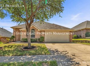 403 Brasher Ln, Euless, TX 76040