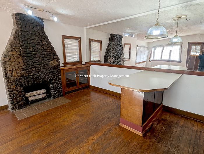 4 Dining Area_11192024