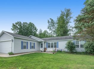 33559 Cottonwood Ct, Eau Claire, MI 49111