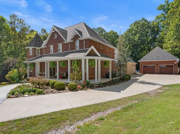 563 Juniper Ln, Gallipolis, OH 45631