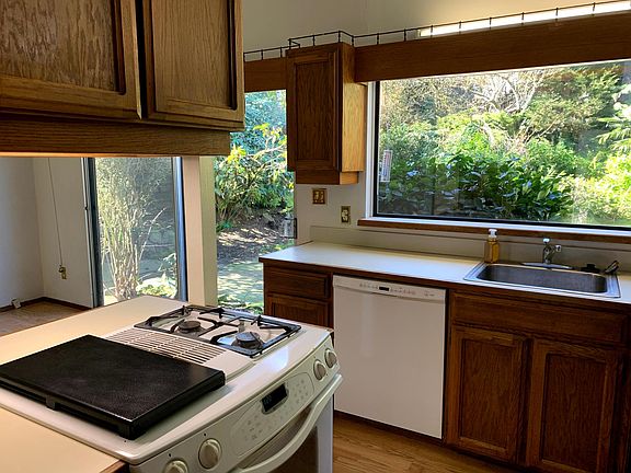 5th image of 3711 146th Ave SE