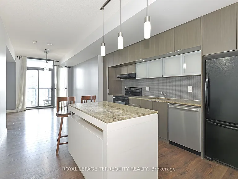 110 Charles St E #2710 — Photo 7