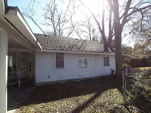 3rd image of 108 N Church St