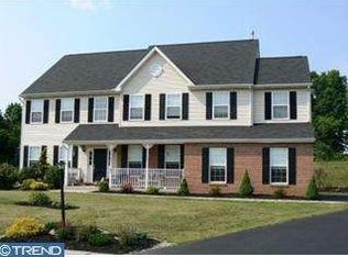 40 Ashley Cir, Gilbertsville, PA 19525