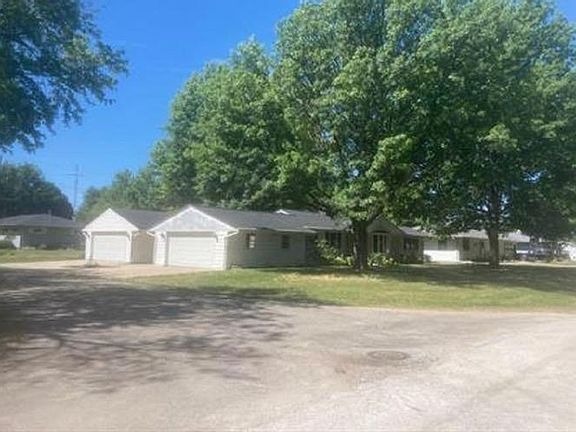 3rd image of 719 Sunset Ave