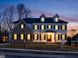 352 Ayr Hill Ave, Vienna, VA 22180