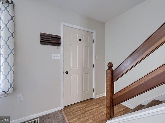 4th image of 604 Rockwood Dr #1