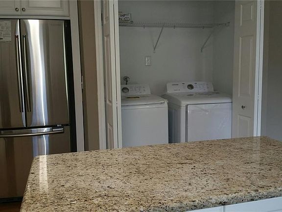 4th image of 12 Panama Ct
