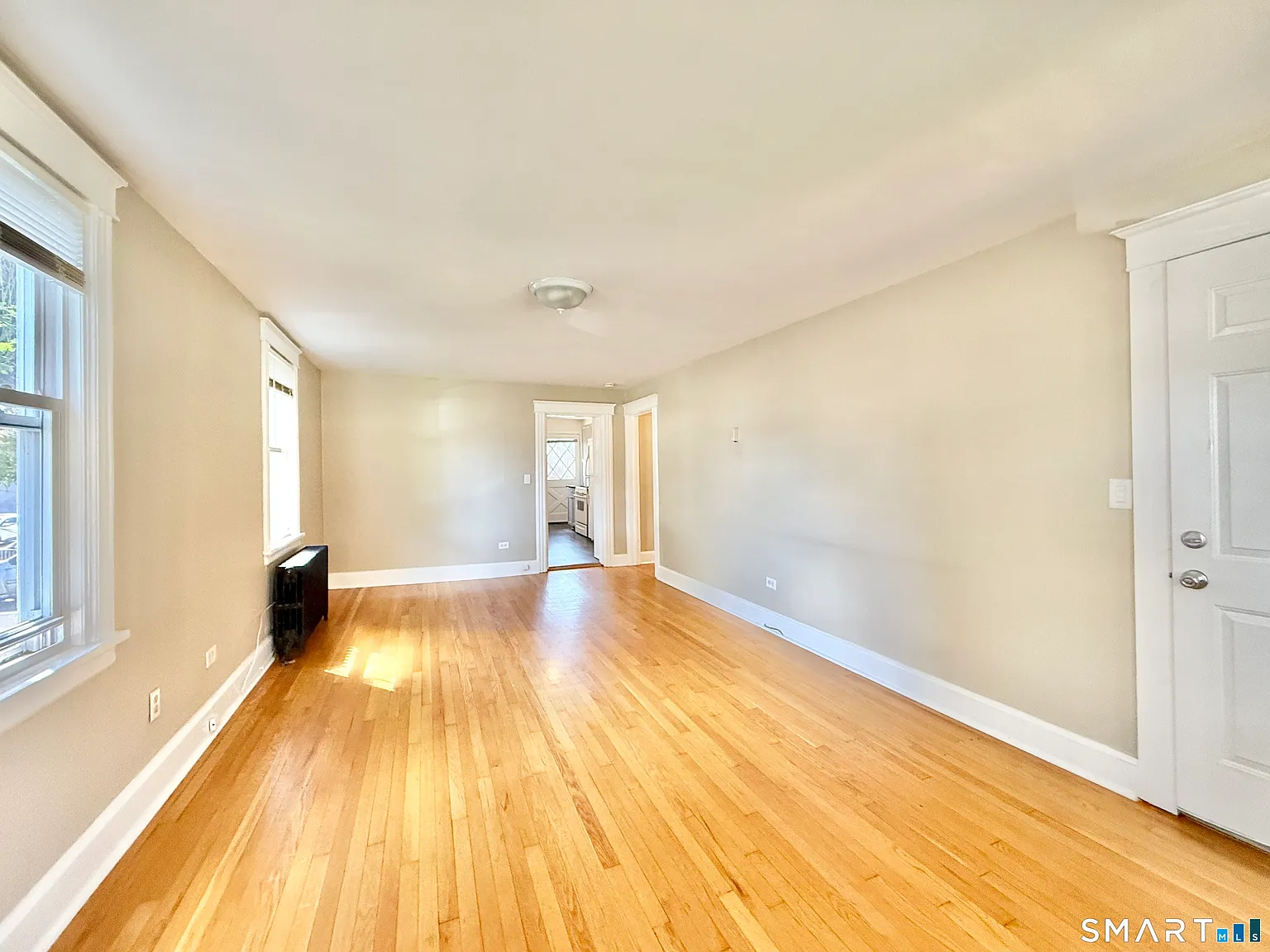 2 bed, 1.0 bath, 2168 sqft, $2,900 — Photo 3