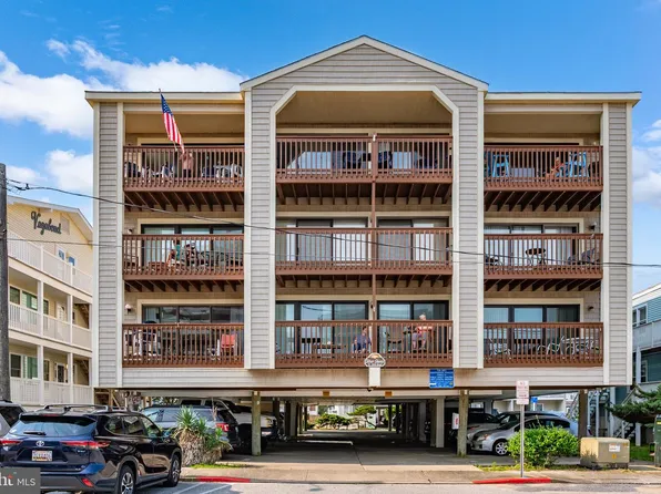 9 84th St #302, Ocean City, MD 21842