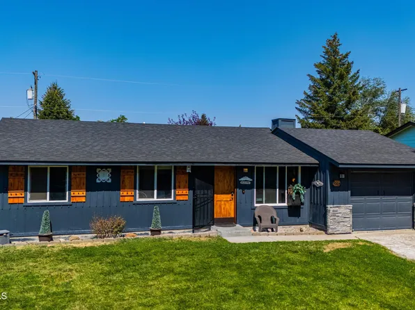 1515 E Park Ln, Post Falls, ID 83854