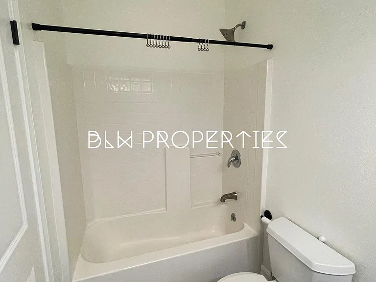 6150 Mariposa Ave — Photo 20