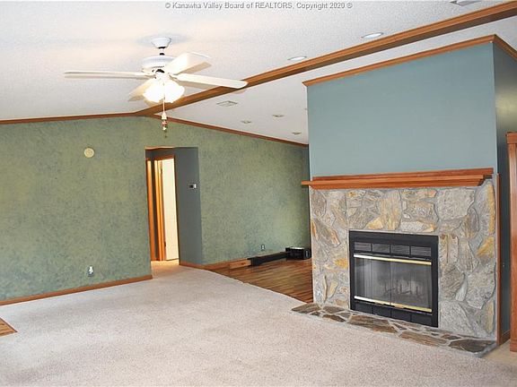 3rd image of 1675 White Oak Dr