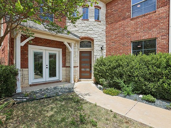 3rd image of 12717 Lee Park Ln