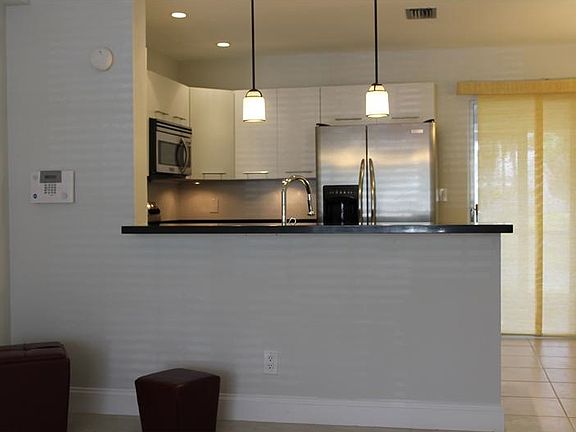 3rd image of 2844 S Edgehill Ln