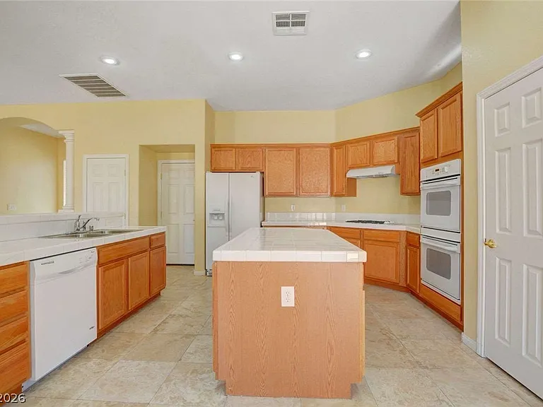 10214 Elk Valley St — Photo 10