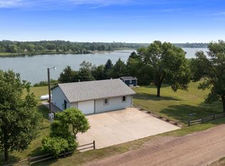 45126 Quail Dr, Canistota, SD 57012
