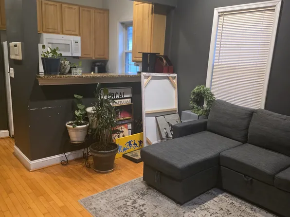 4202 Grant St NE APT 302, Washington, DC 20019