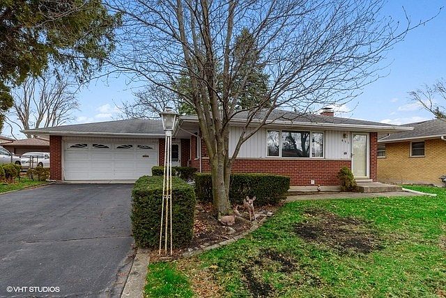 1st image of 671 Clayton Ln