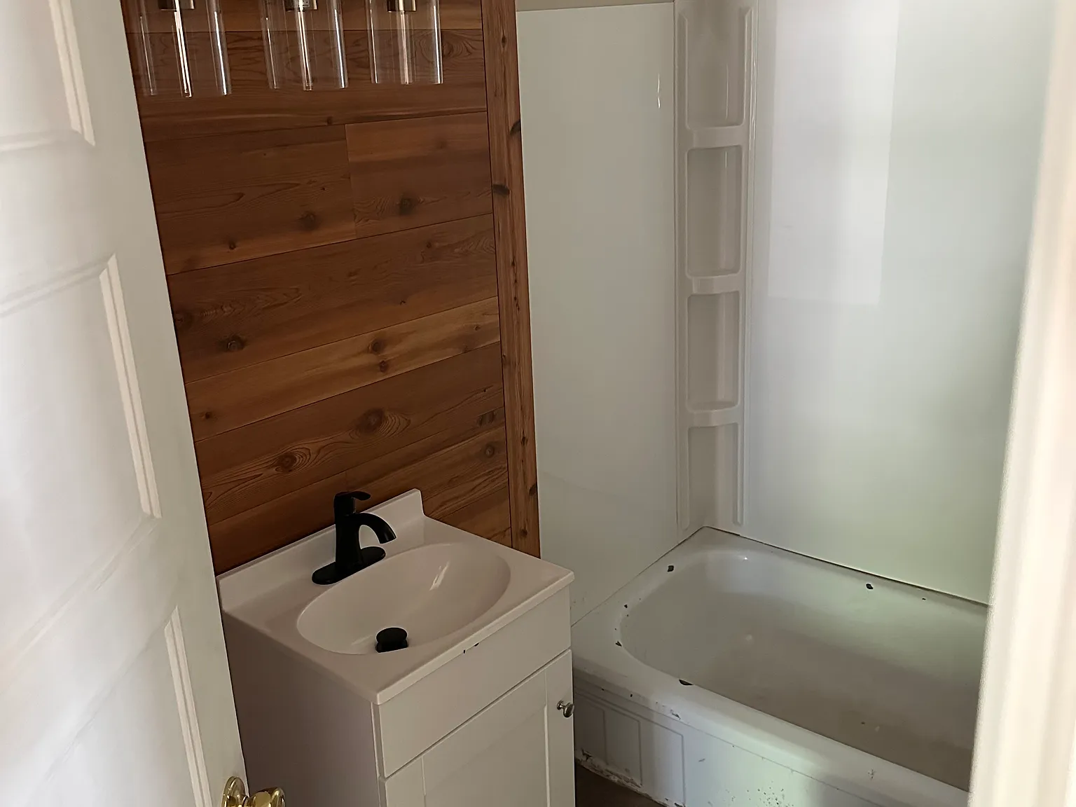 49 Granite St — Photo 3