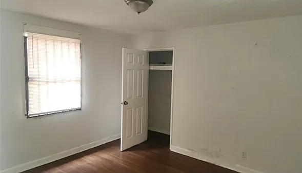 564 Joseph E Lowery - 3 — Photo 2