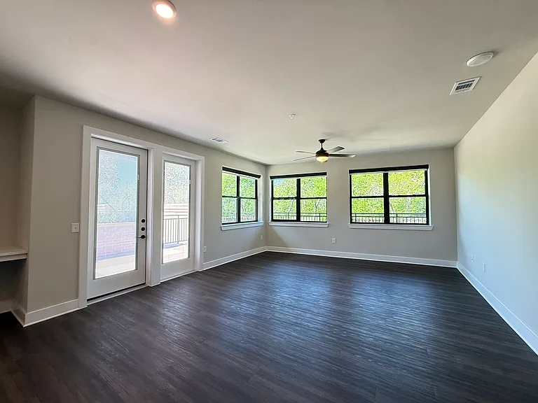 3249 Carlisle St #1202 — Photo 1