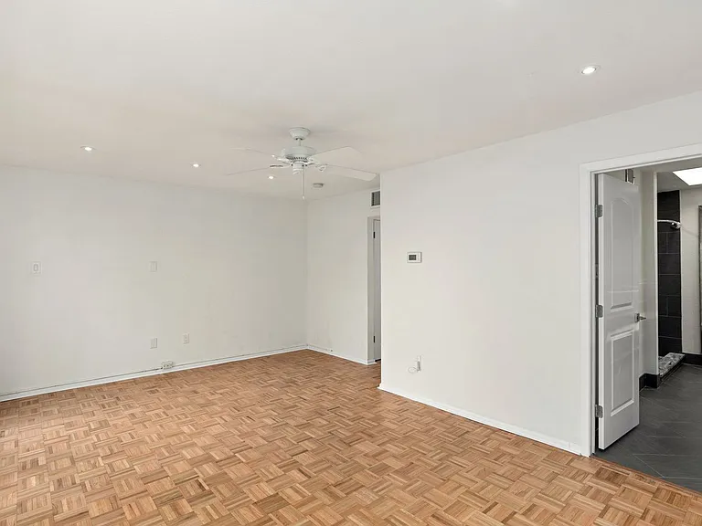 205 Chichester Pl #16 — Photo 34