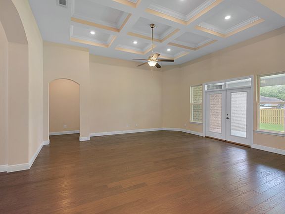 3rd image of 1475 W Shores Blvd