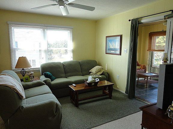 4th image of 33660 Briar Ct N Unit E4