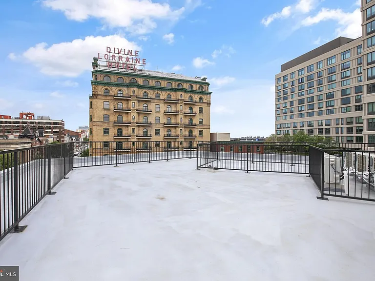 689 N Broad St #302 — Photo 14