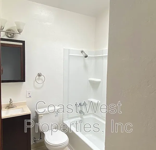 9161 Huntington Ave — Photo 10