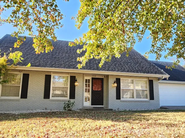 2268 E Raynell Street, Springfield, MO 65804