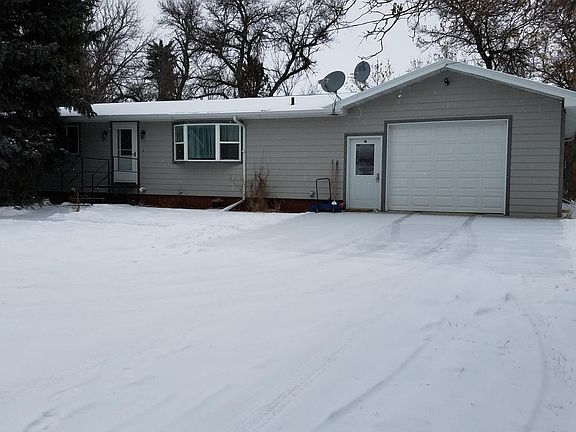 2nd image of 221 Lincoln St