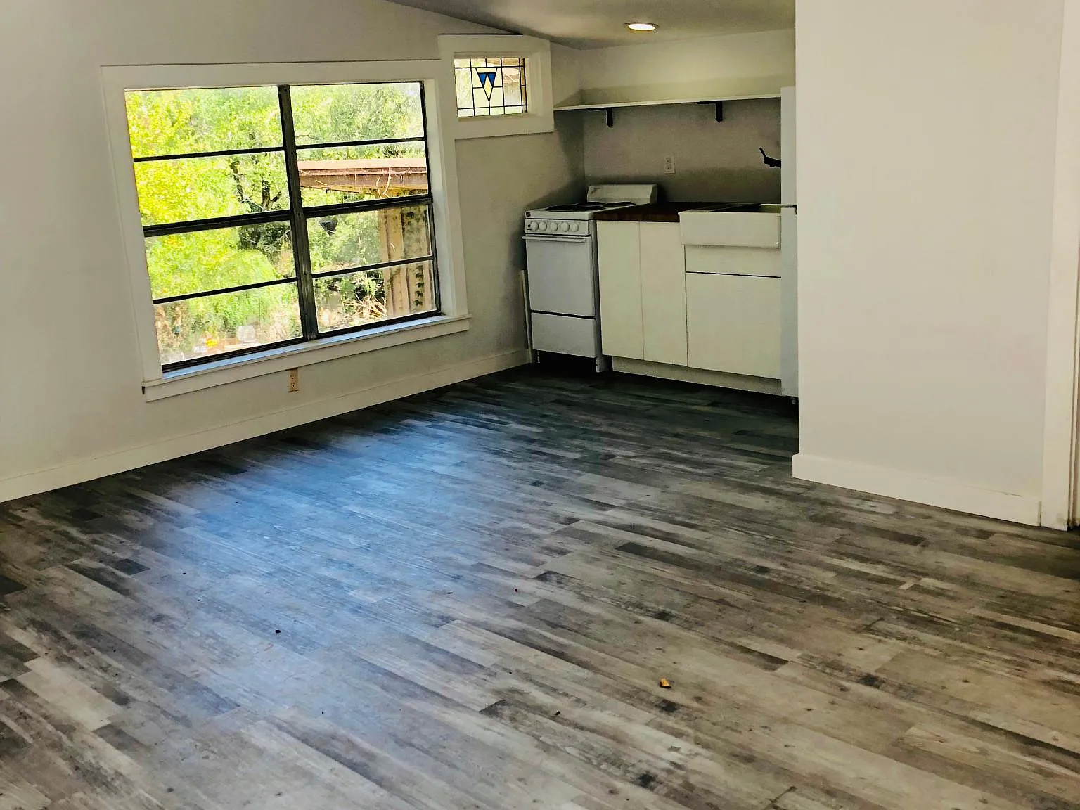 Studio, 425 sqft, $850 — Photo 1