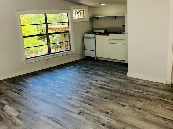 1000 Advance St Unit B, San Marcos, TX 78666