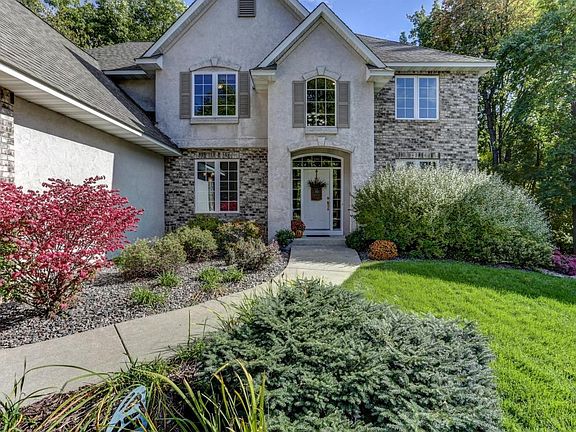 2nd image of 8831 Woodhill Dr