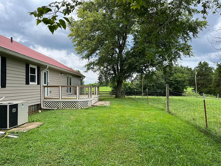 2809 Igou Ferry Rd — Photo 5