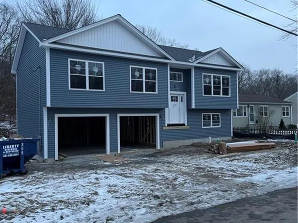 52 Jambray Ave, Warwick, RI 02886