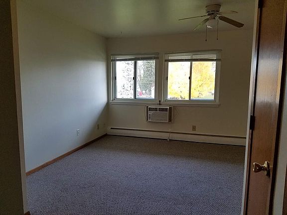 3rd image of 313 E Market St APT 13