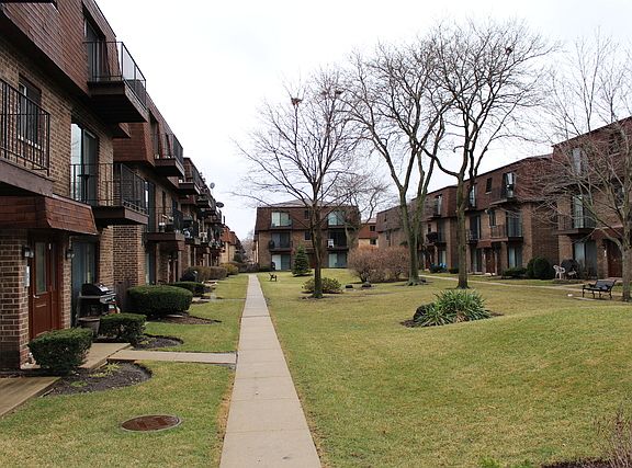 2nd image of 9817 Bianco Ter APT C