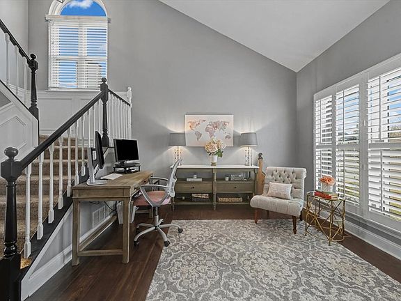 4th image of 11860 Niagra Ln