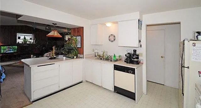 kitchen - second view