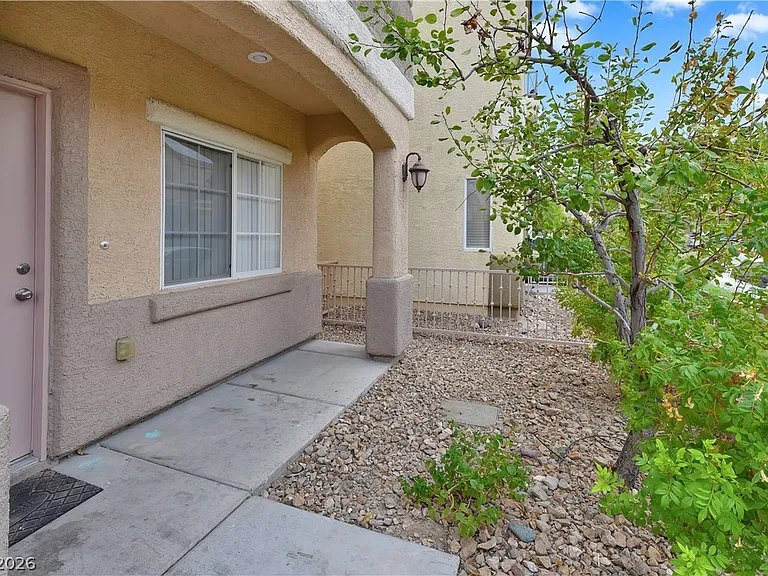 9905 Mustang Creek Way — Photo 3