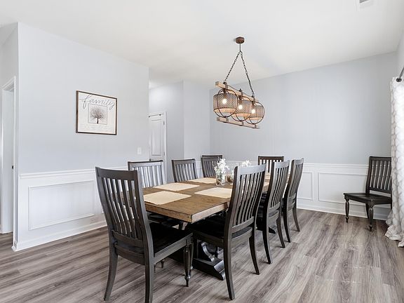 4th image of 201 Addlestone Cir