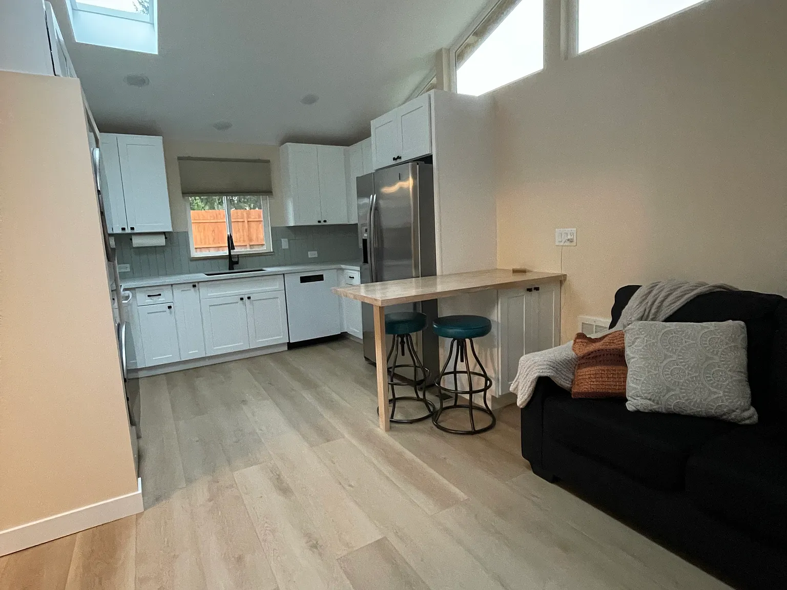 1 bed, 500 sqft, $1,800 — Photo 3