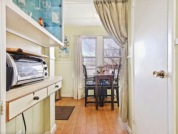 5th image of 1883 Willoughby Ave