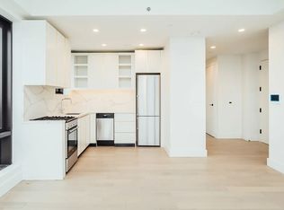 635 4th Ave #1102, Brooklyn, NY 11232
