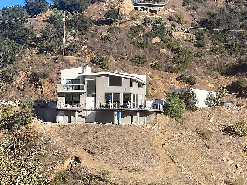 2nd image of 9601 Wells Rd