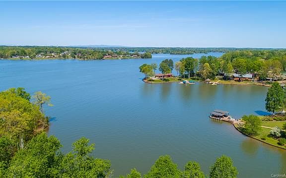 2nd image of 133 Candlewood Dr