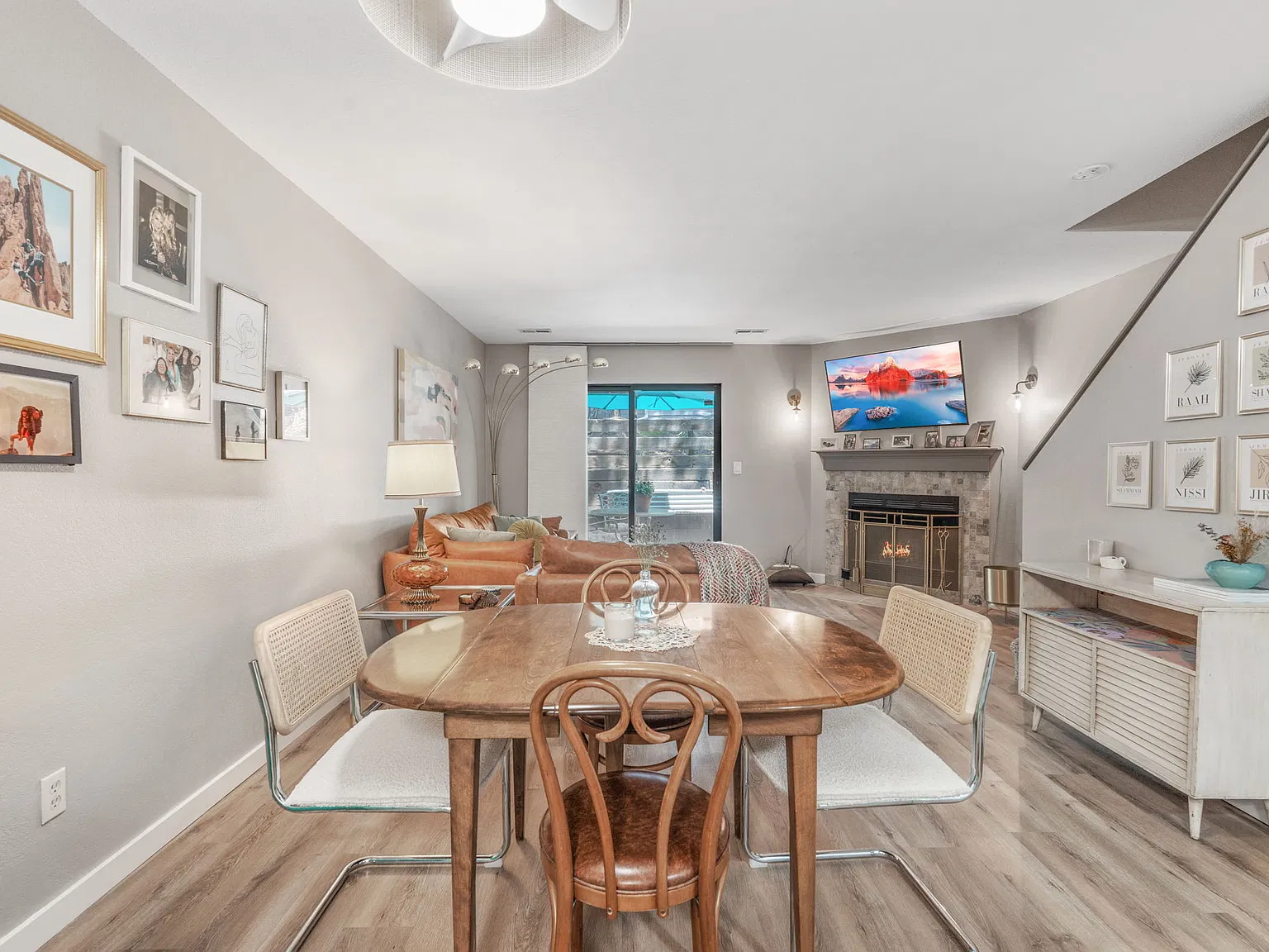 2 bed, 1.5 bath, 977 sqft, $1,800 — Photo 4